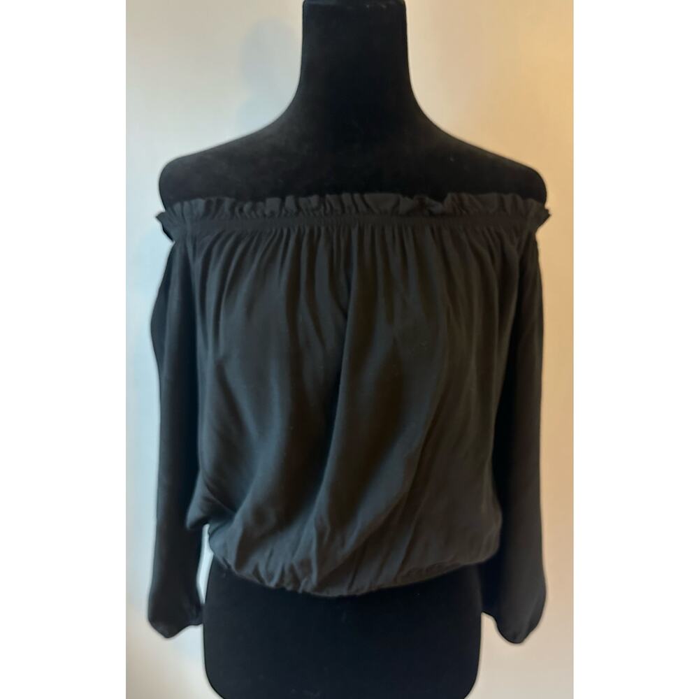 Womens Brandy Melville John galt Black Crop Top OS Off Shoulder Italy